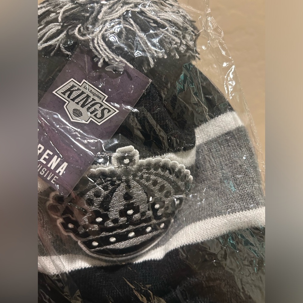 Los Angeles Kings Striped Beanie